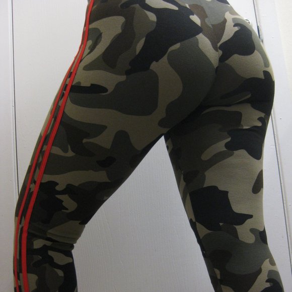 Guess Pants - NWT Guess logo striped camo leggings S small